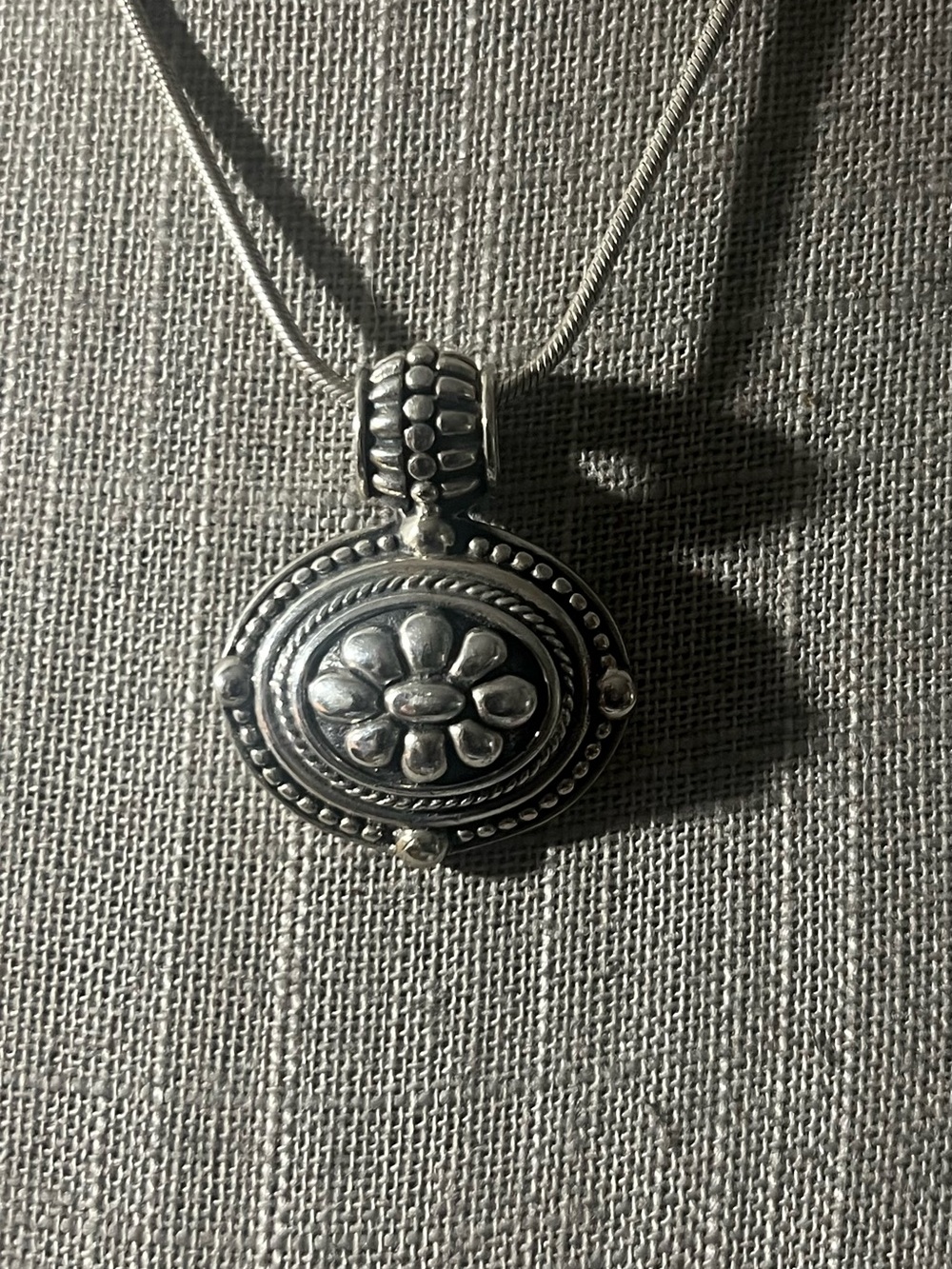 Sterling Silver/925 Oval Floral Pendant 21.3 Grams Thailand *Chain Not Inc*